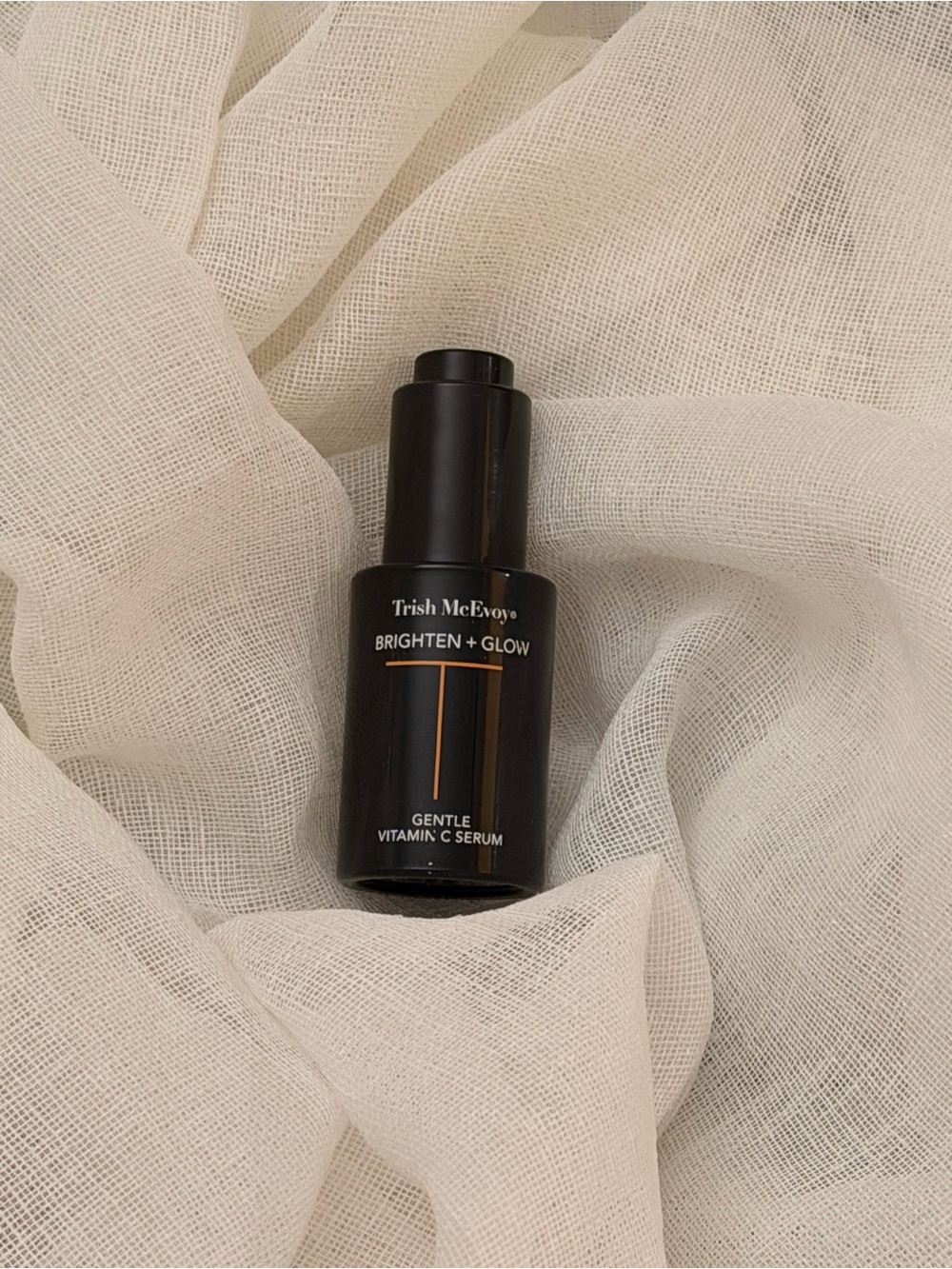 Trish McEvoy Brighten + Glow Gentle Vitamin C Serum - Black